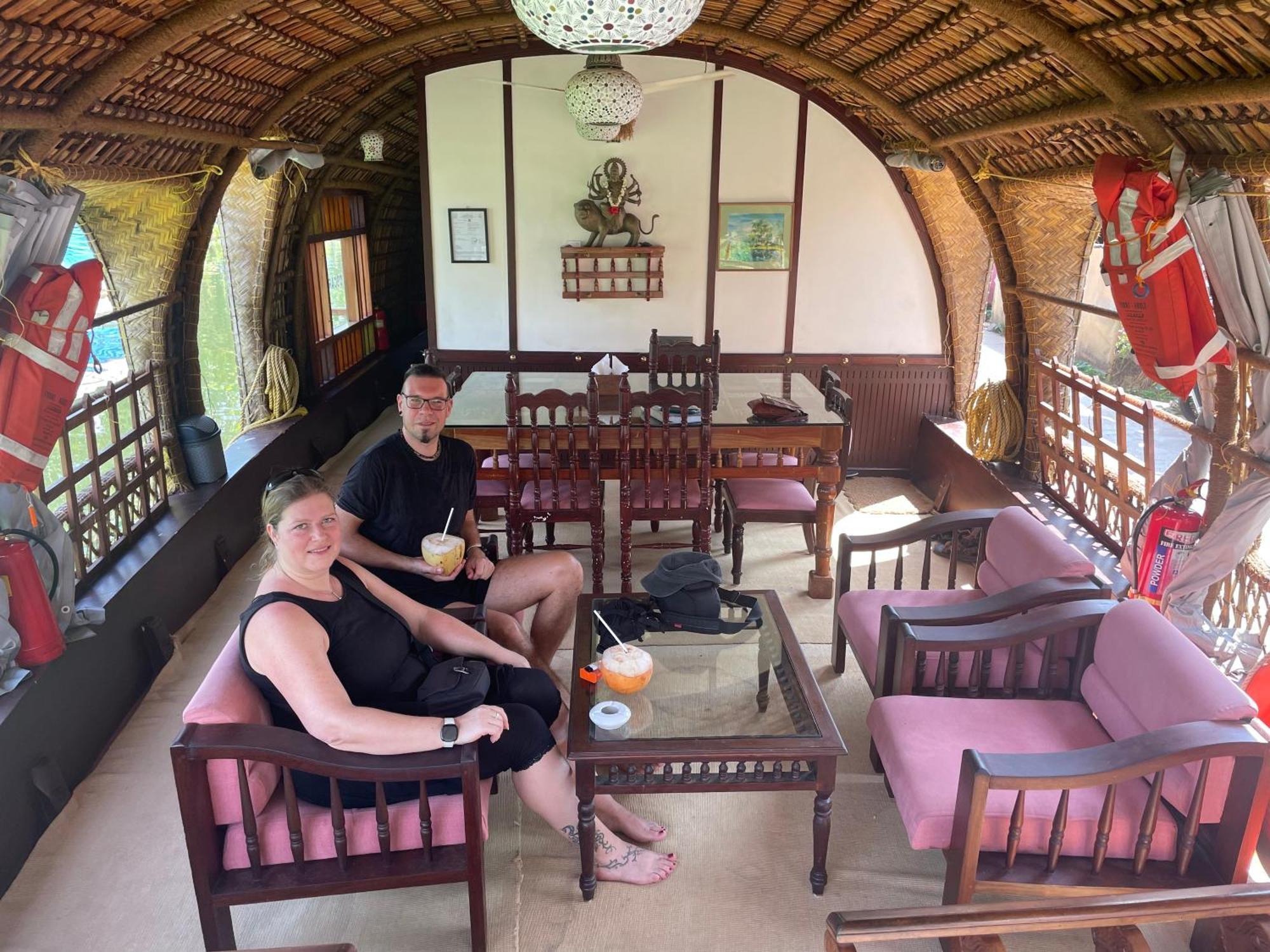 Thara'S Houseboat Hotell Alappuzha Eksteriør bilde